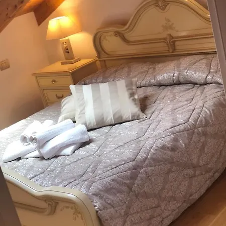 Oda ve Kahvaltı La Torretta Coniolo